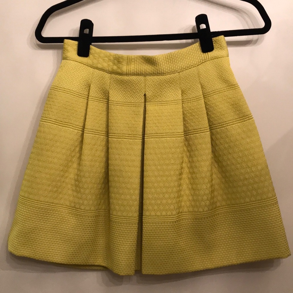 H&M yellow skirt